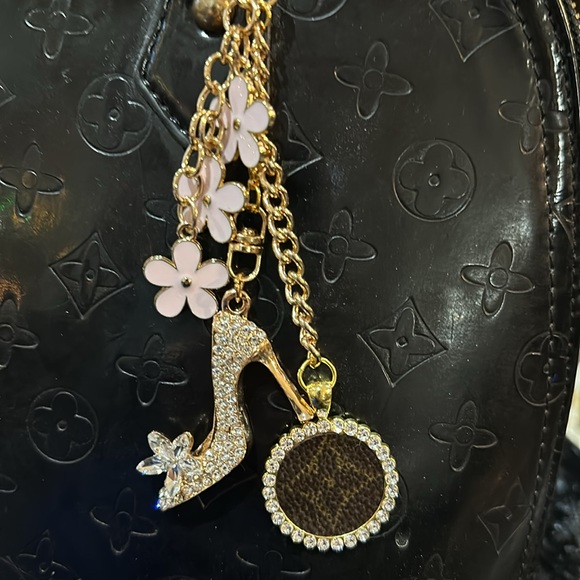 Hand Made Key/Bag Charm with Authentic LV Leather - Picture 8 of 9